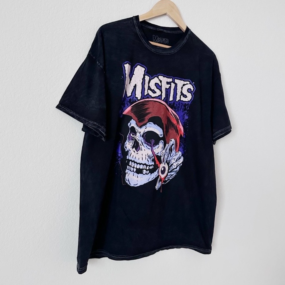 NWOT Misfits Graphic Band Tee - Picture 7 of 7